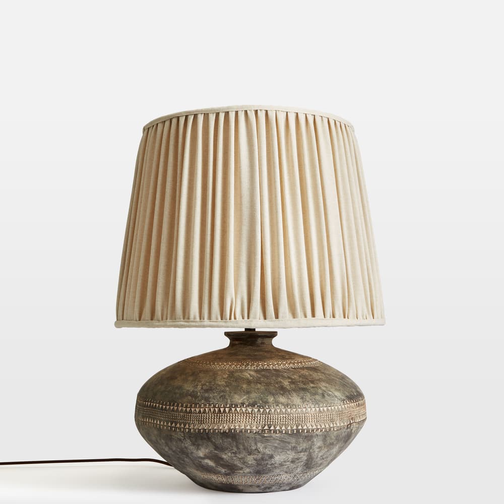 Etta Ceramic Table Lamp - US - Images - Image 3