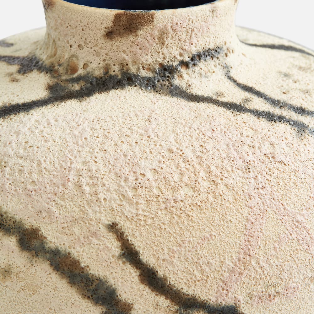 Amelia Vase - Wide - Images - Image 3