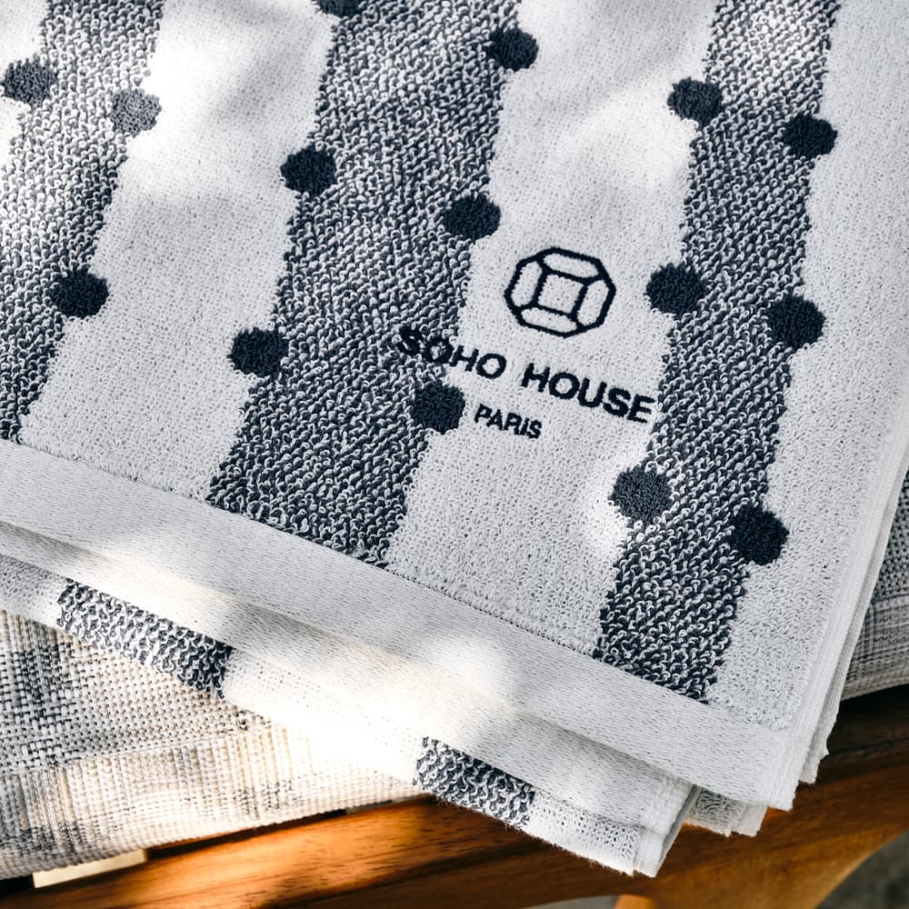 House Pool Towel - Paris - Lifestyle - Image 3