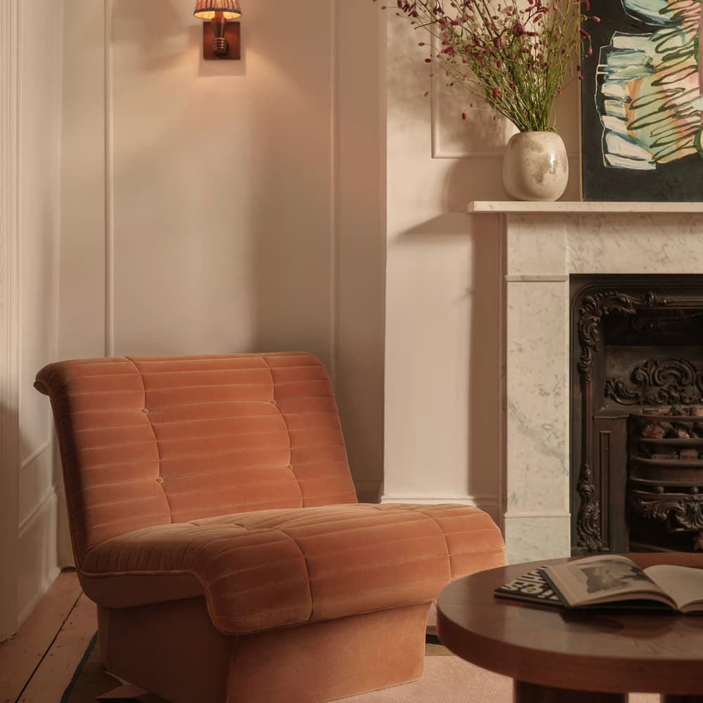 Viola Wall Light - Bronze - Lifestyle - Image 3