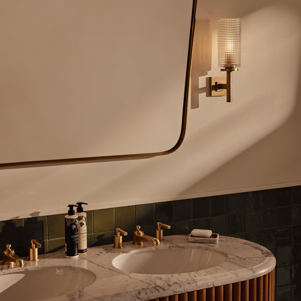 Skye Wall Light - US - Lifestyle - Image 3