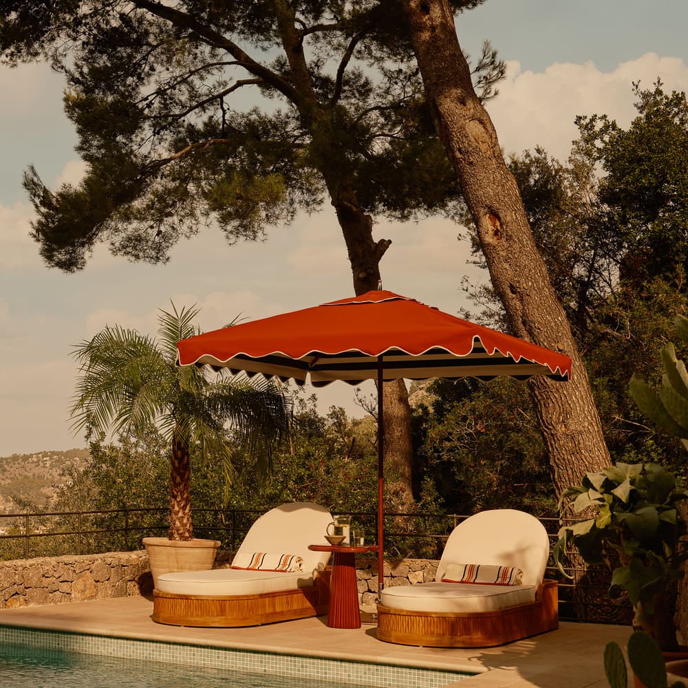 Tuuci Square Parasol - 180 House - UK & EU - Lifestyle - Image 3
