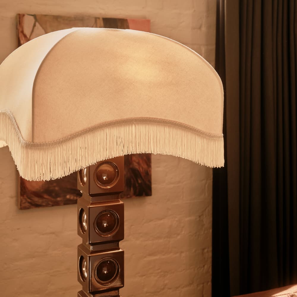Reno Floor Lamp Complete - Bordeaux - US - Lifestyle - Image 3