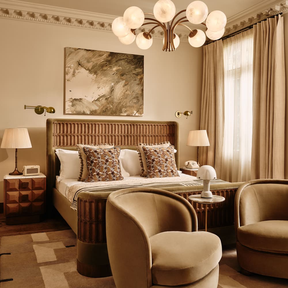 Kai Chandelier US - Lifestyle - Image 3