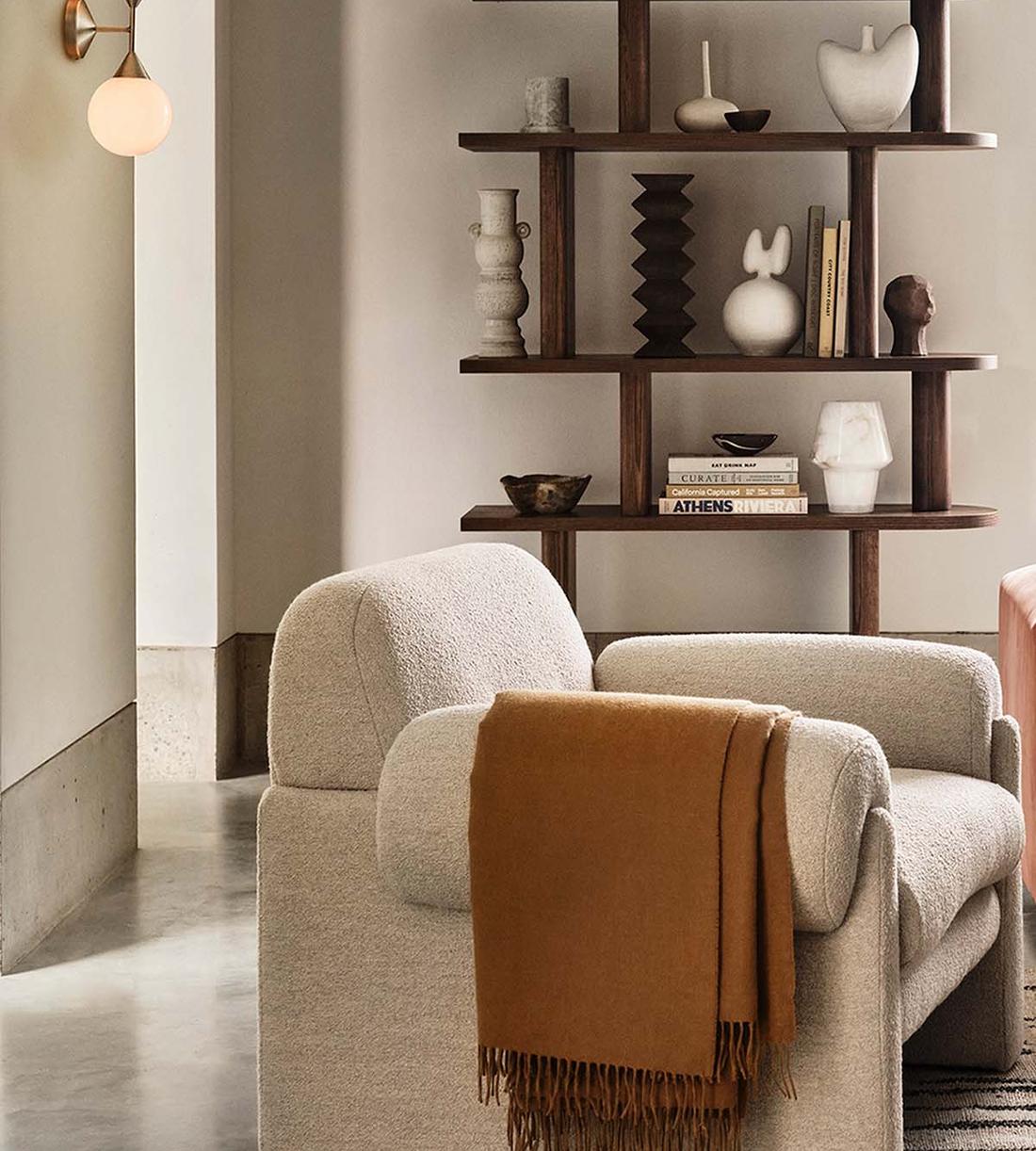 Spindle Wall Light - US - Lifestyle - Image 3