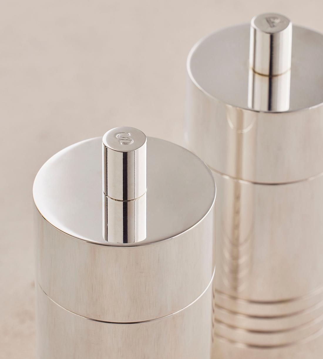 Oliver Salt & Pepper Shakers - Images - Image 3