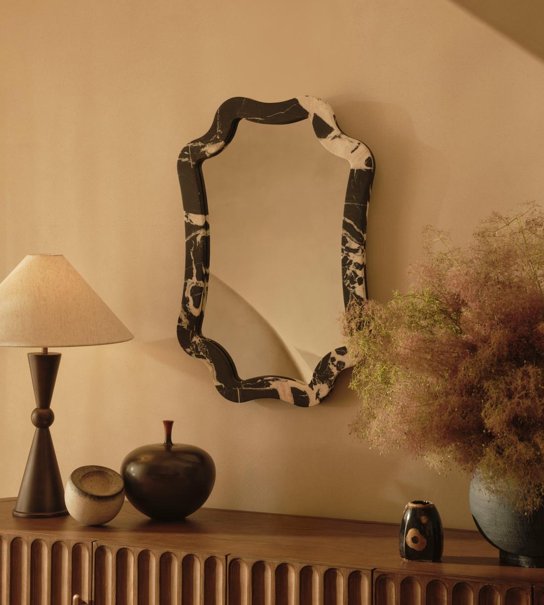 Hollis Wall Mirror - Black Bulgari Marble - Lifestyle - Image 1