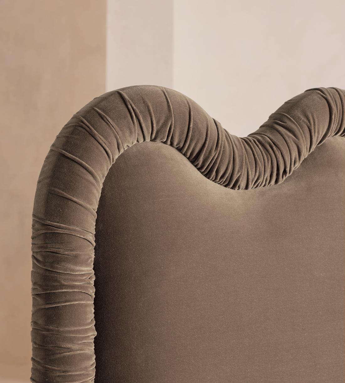 Tristan Bed - King - Velvet - Taupe - Images - Image 4