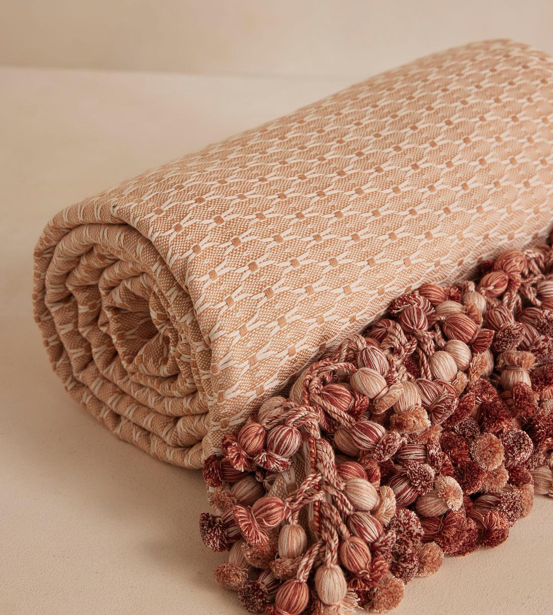 Lera Bedspread - 245 x 290cm - Images - Image 4