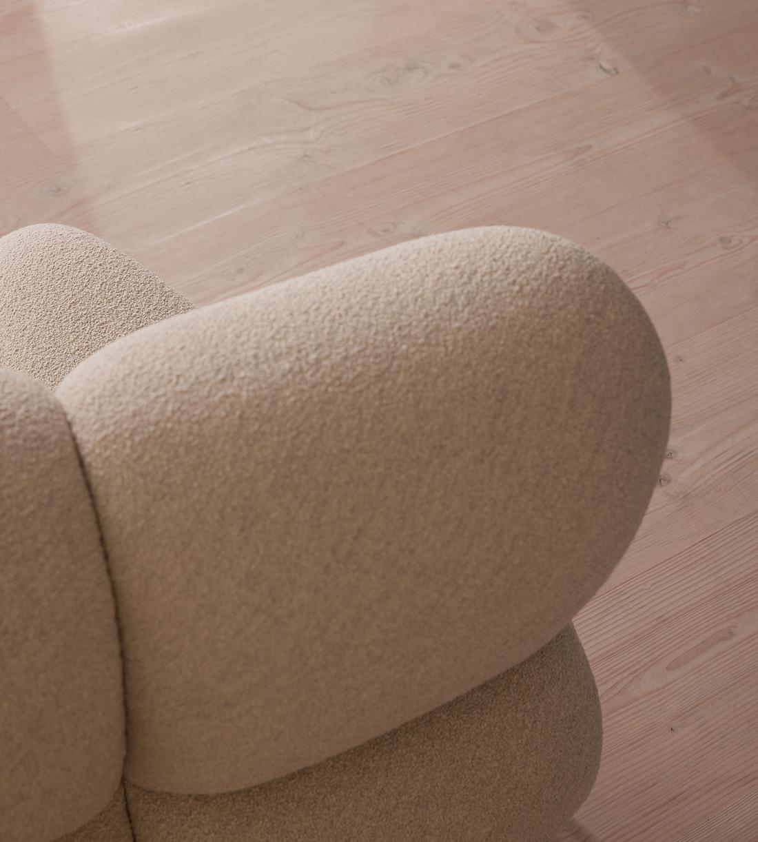 Noelle Sectional Curved Sofa - Four Seater - Boucle Natural - US - Images - Image 6