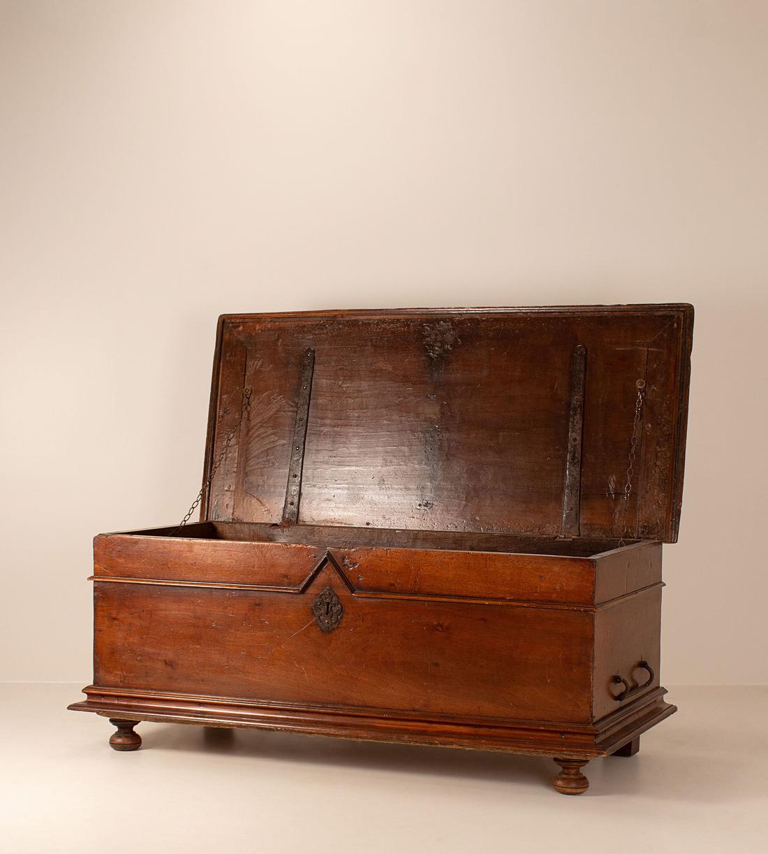 Vintage Storage Box - Wood - England - Images - Image 4