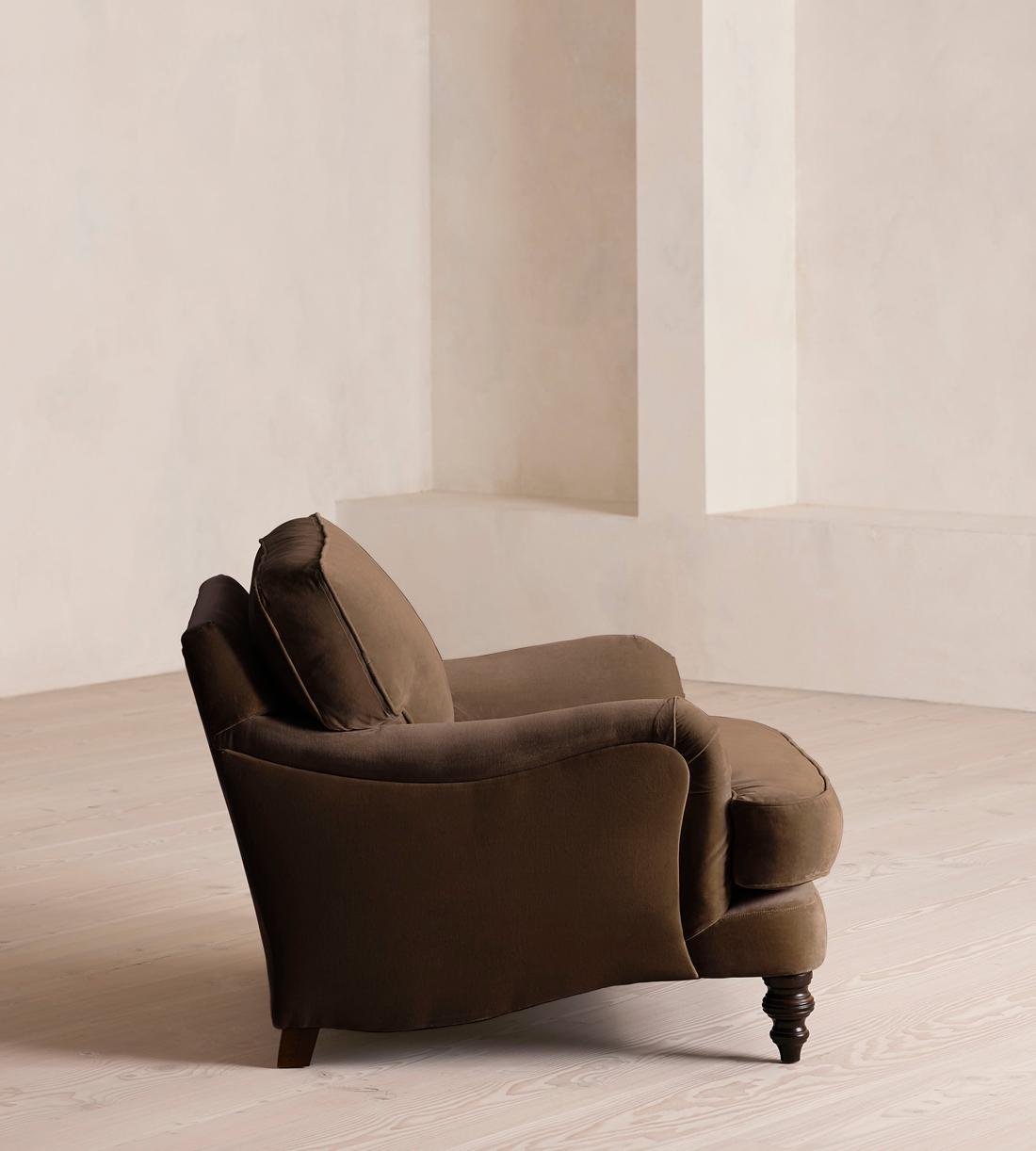 Arundel Loveseat - Velvet - Chocolate - Images - Image 3