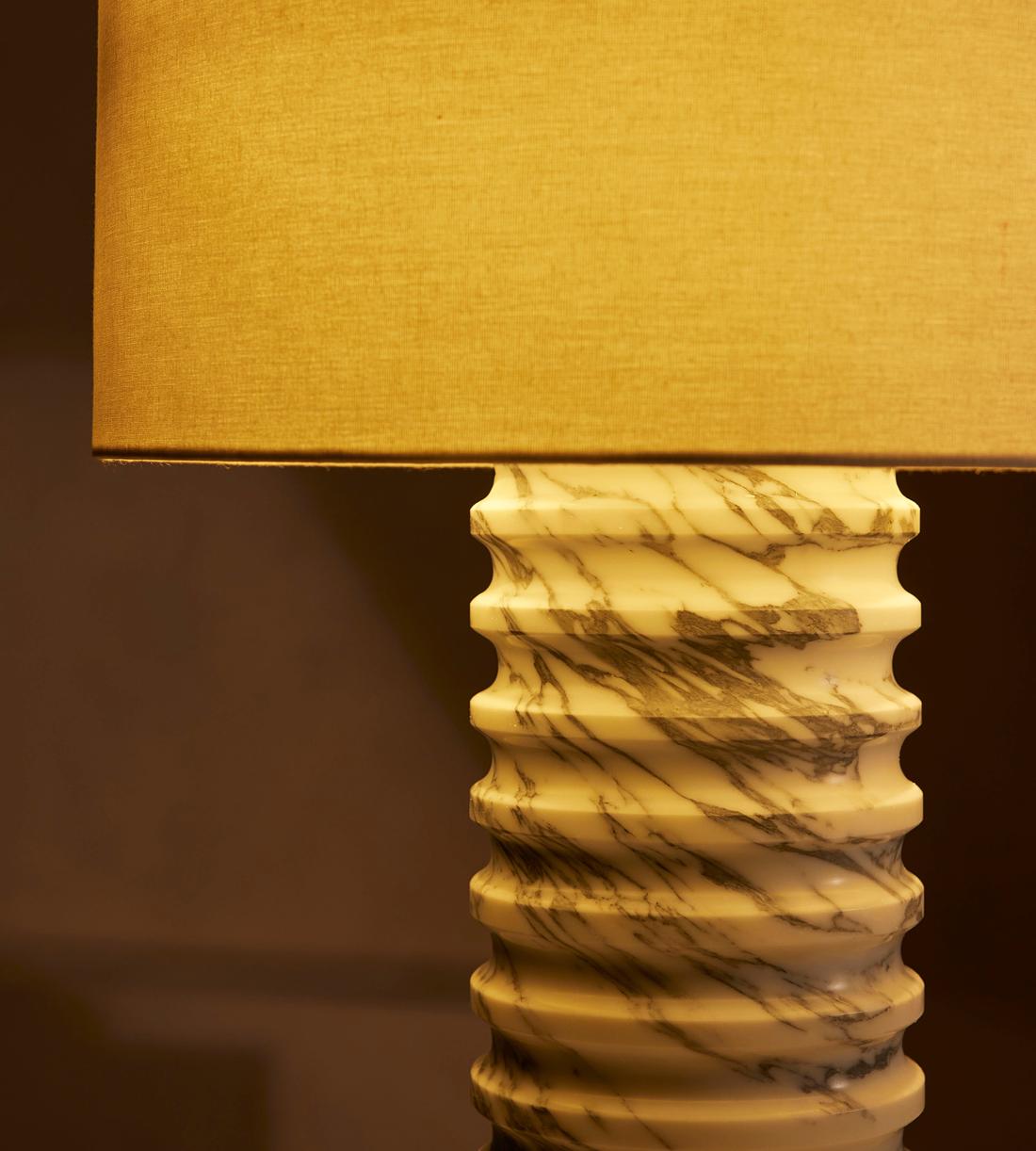 Casper Table Lamp - Arabescato Corchia - US - Images - Image 3