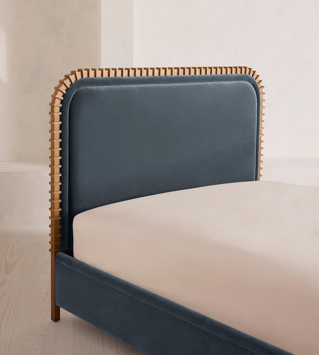 Angus Bed - King - Velvet - Grey Blue - US - Images - Image 4