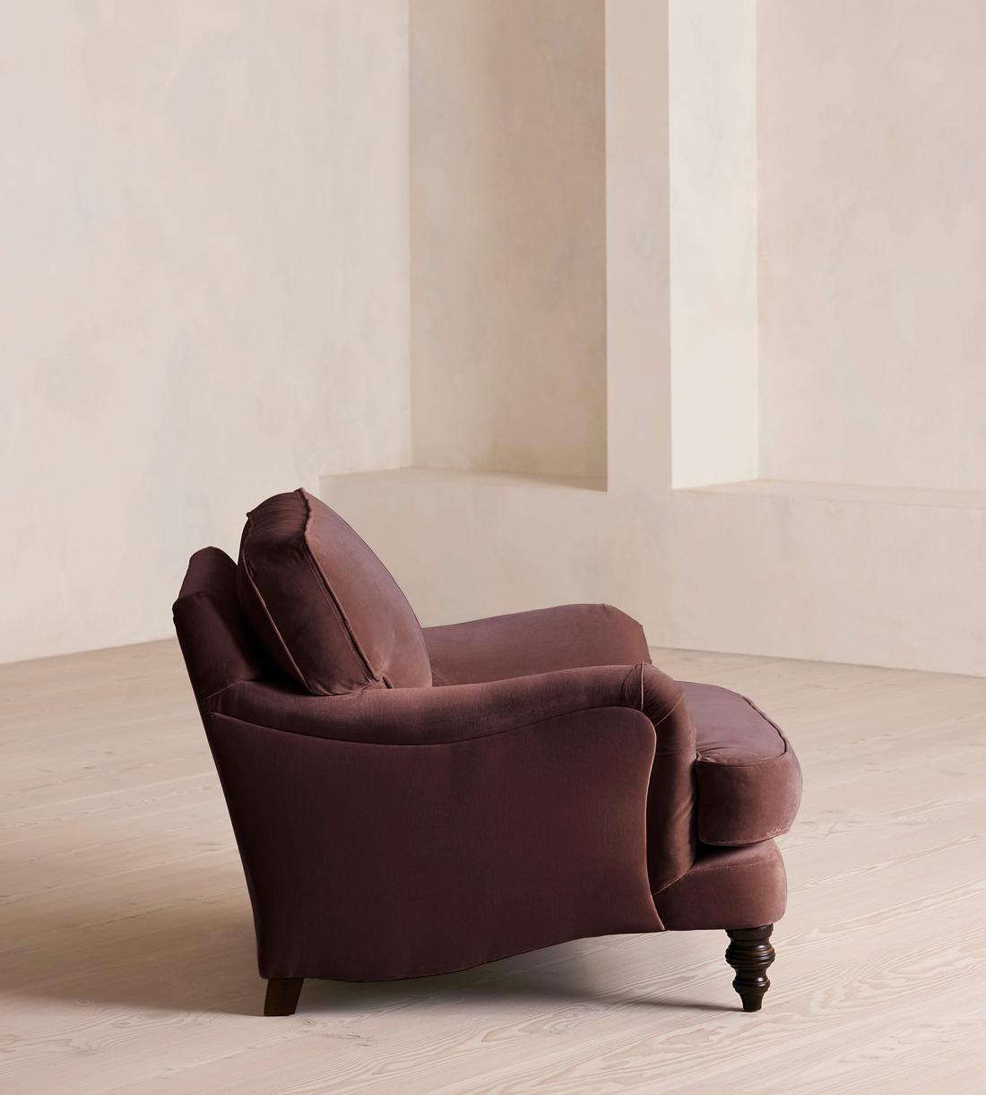 Arundel Loveseat - Velvet - Aubergine - Images - Image 3