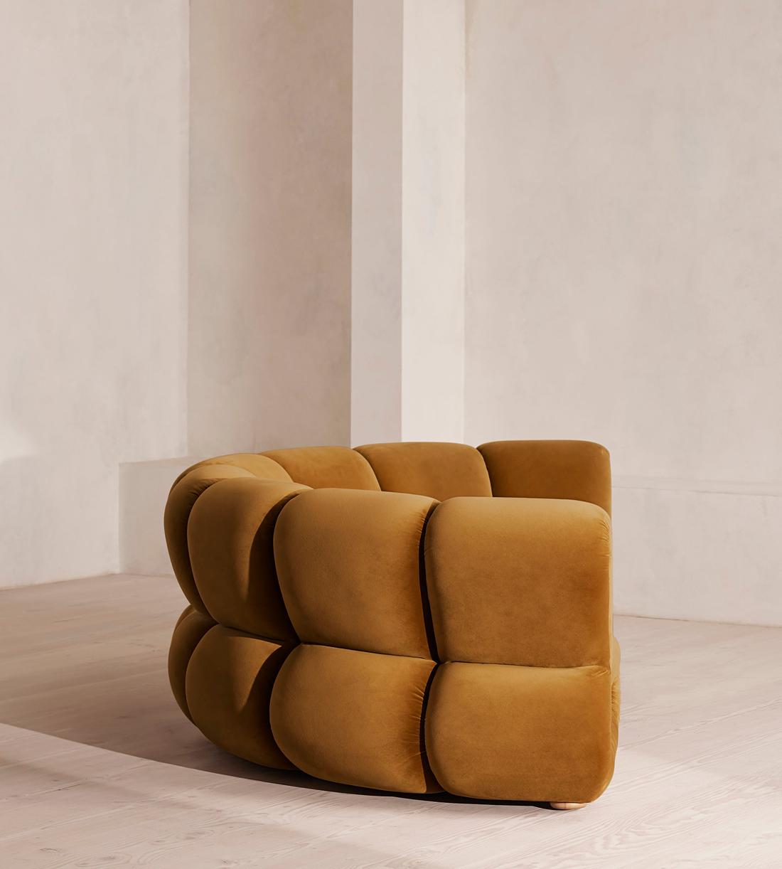 Noelle Sectional Curved Sofa - Four Seater - Velvet - Mustard - US - Images - Image 3