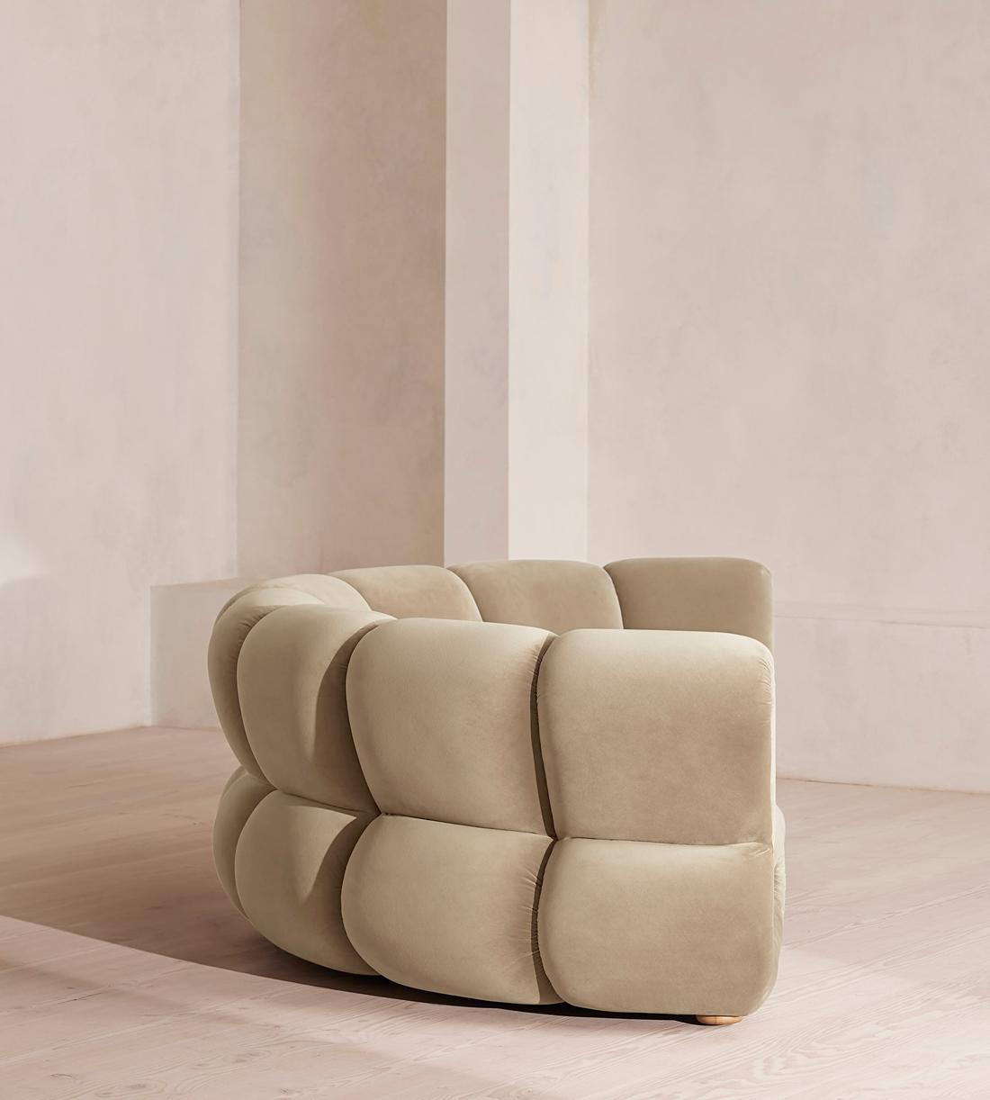 Noelle Sectional Curved Sofa - Four Seater - Velvet - Oyster - US - Images - Image 3