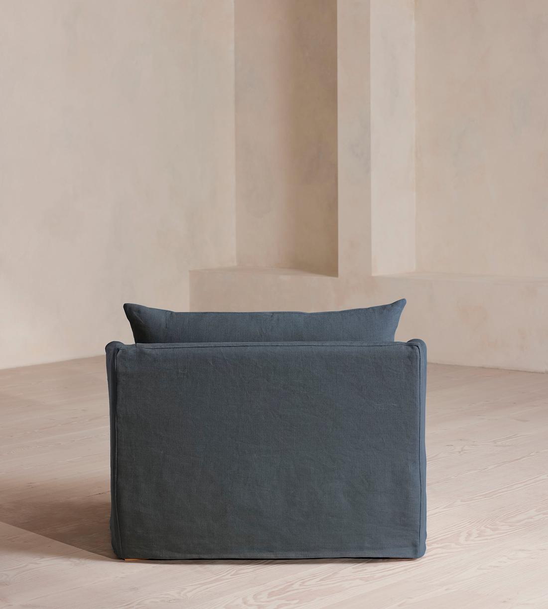 Roma Loveseat - Linen - Prussian Blue - US - Images - Image 4