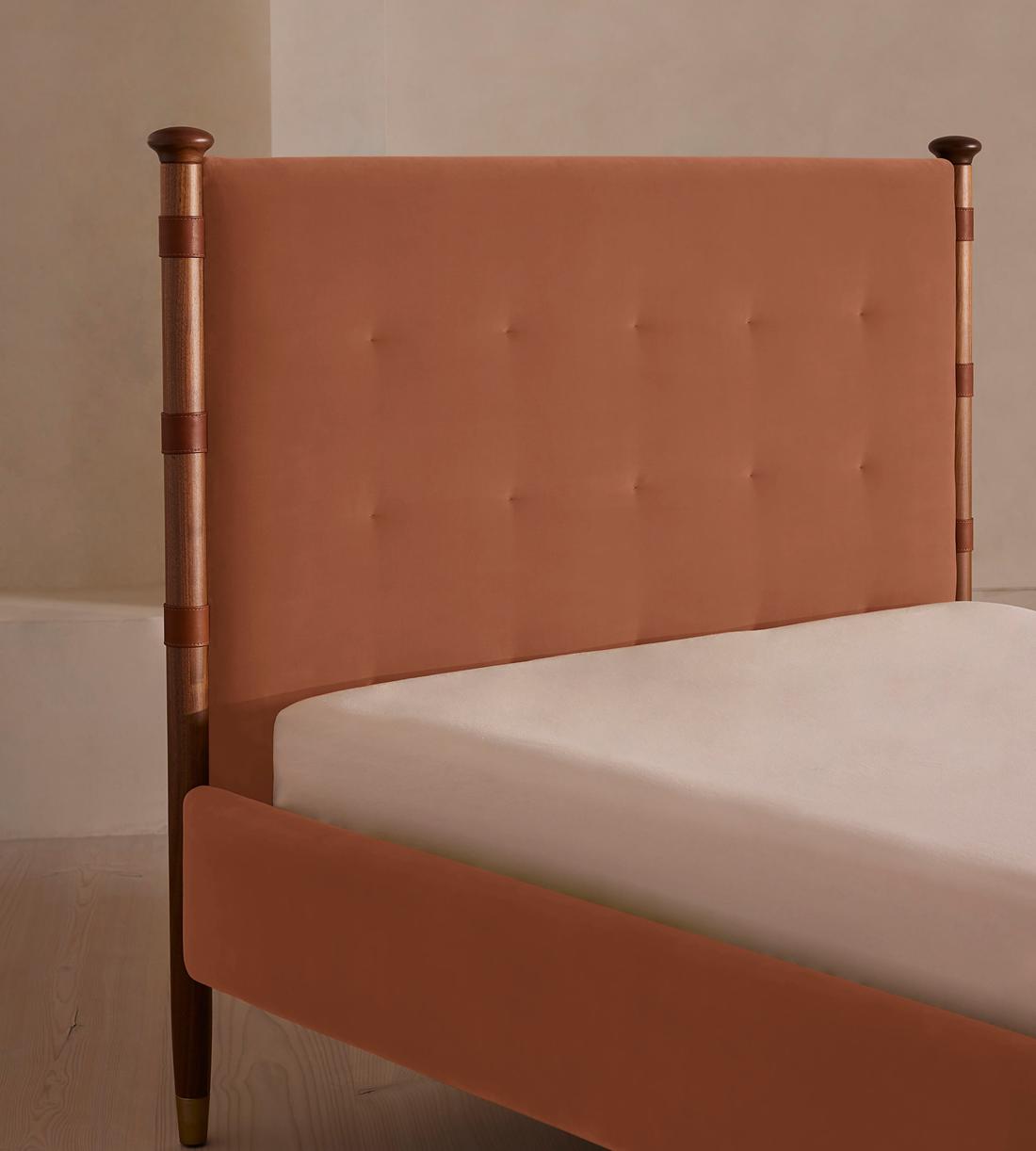 Paolo Bed - Queen - Velvet - Antique Rose - US - Images - Image 6
