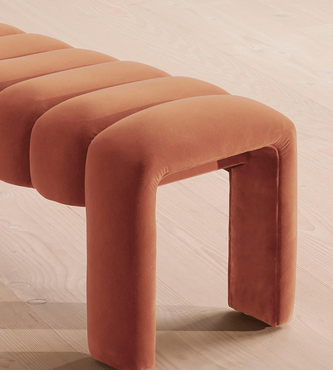 Willis Bench - Velvet - Antique Rose - Images - Image 5