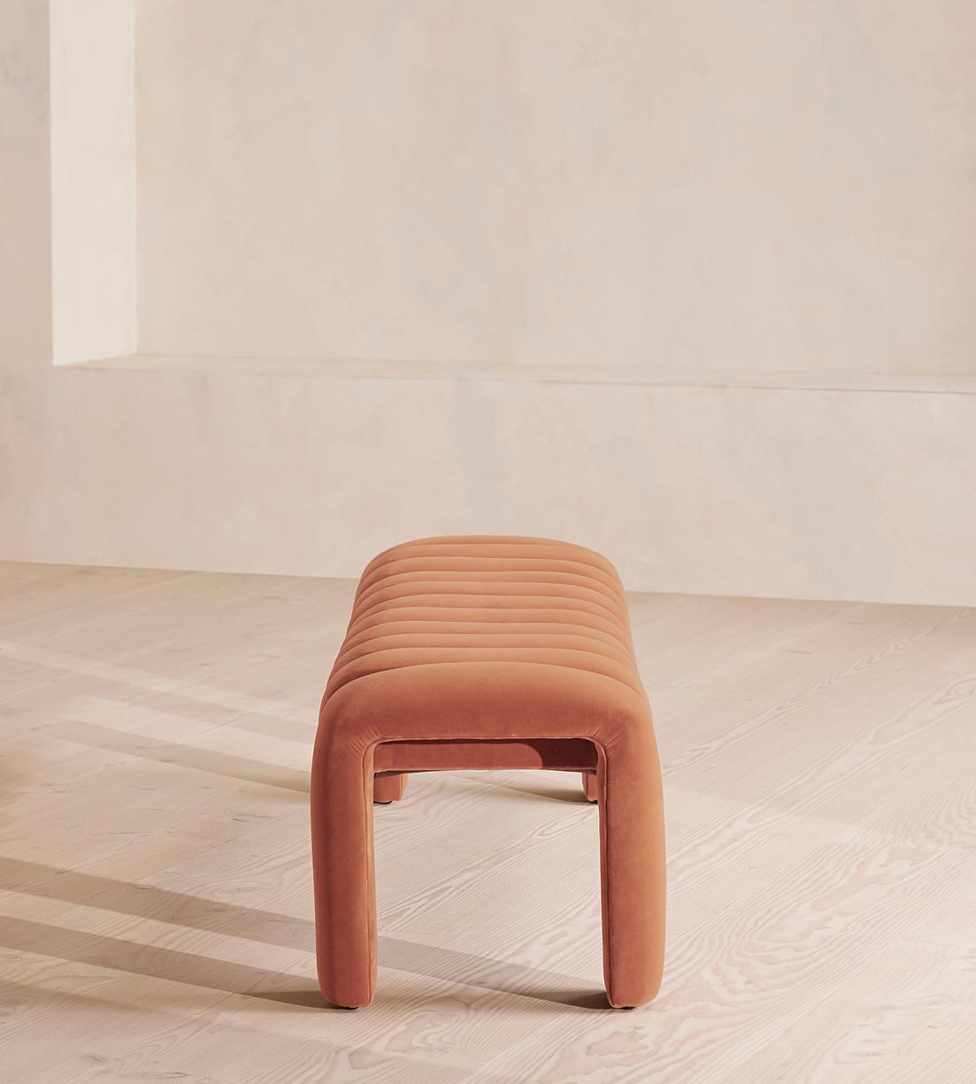 Willis Bench - Velvet - Antique Rose - US - Images - Image 3