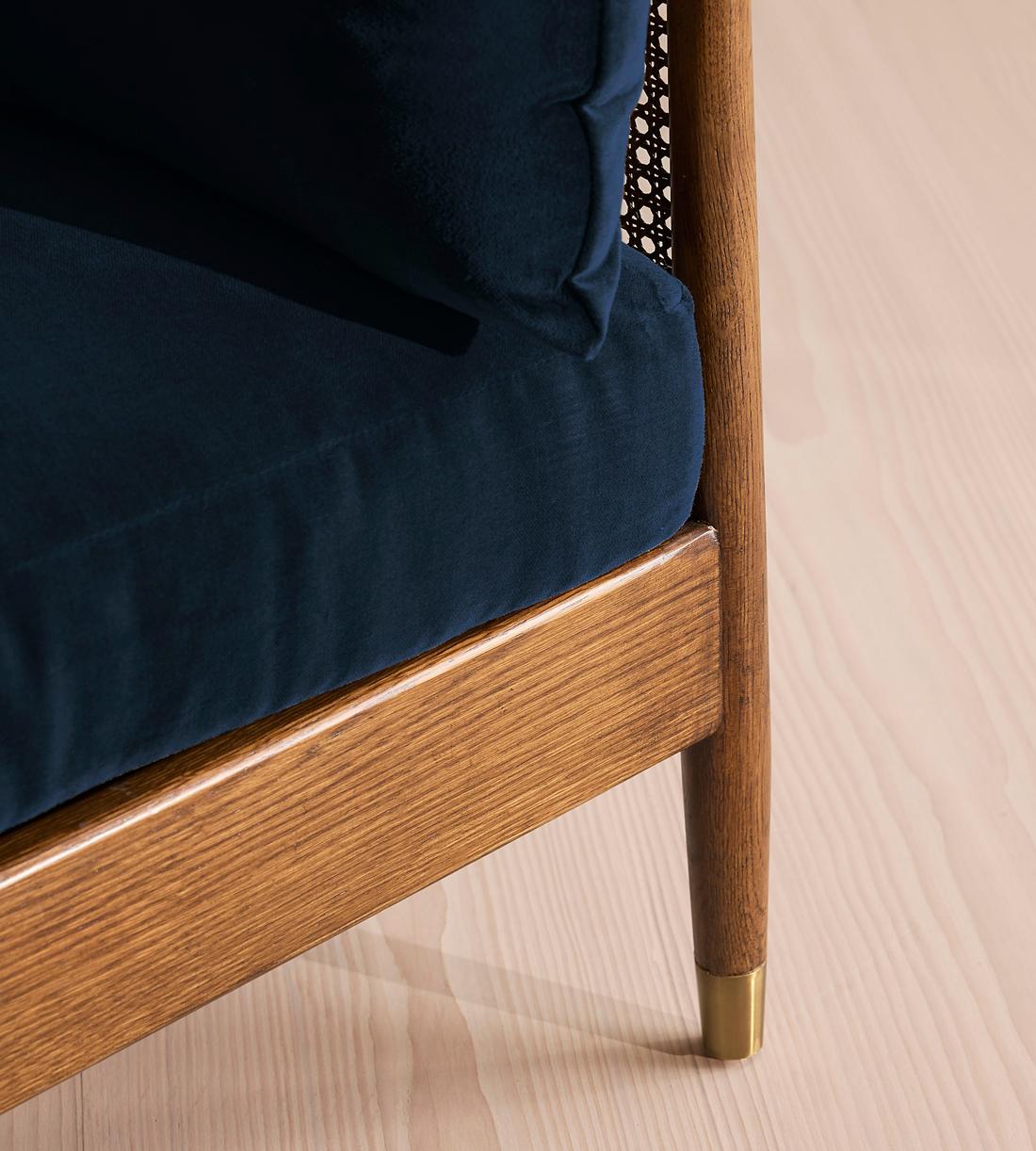 Atlanta Loveseat - Velvet - Royal Blue - Images - Image 5