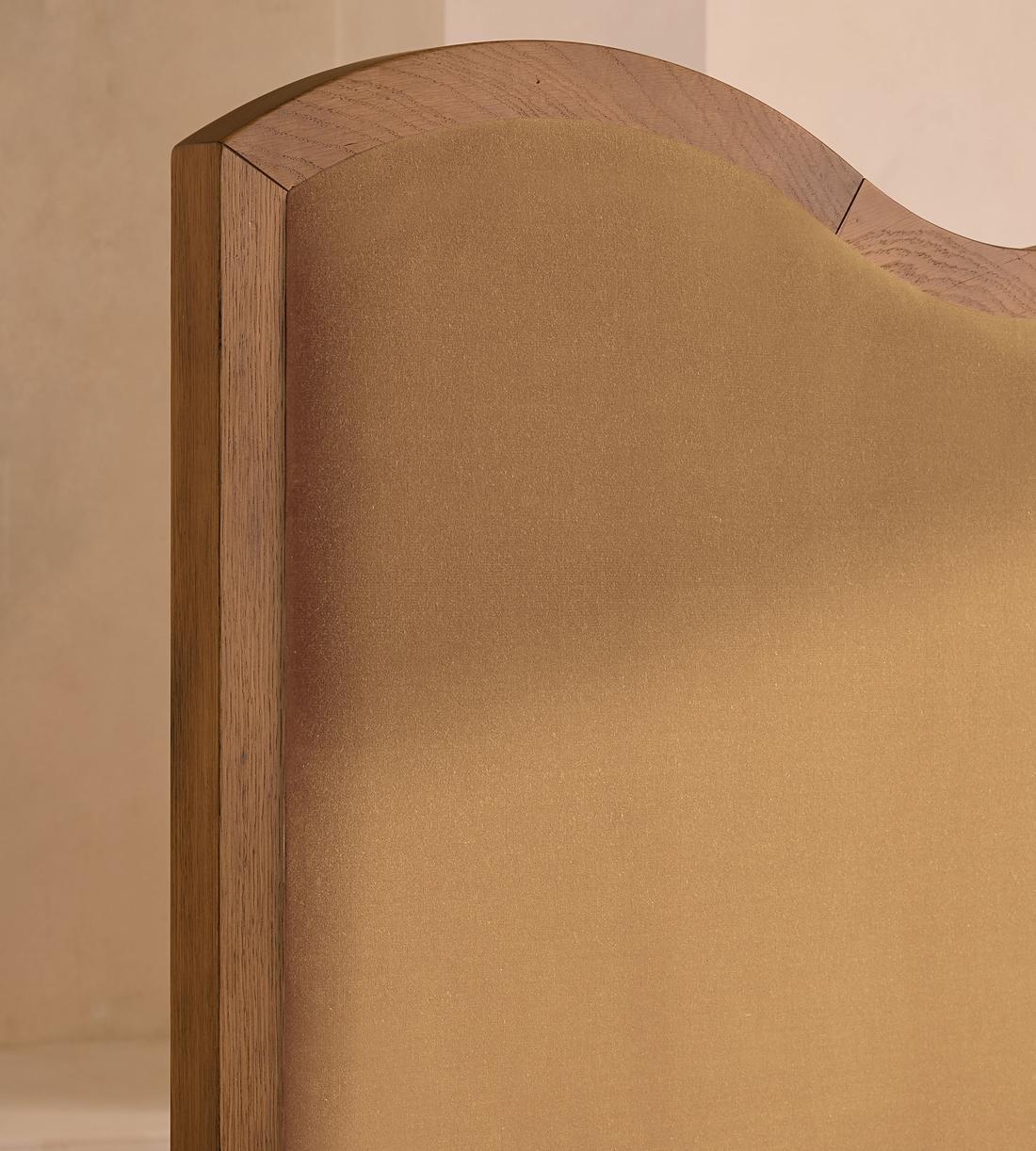Aubrey Bed - Queen - Velvet - Camel - US - Images - Image 4