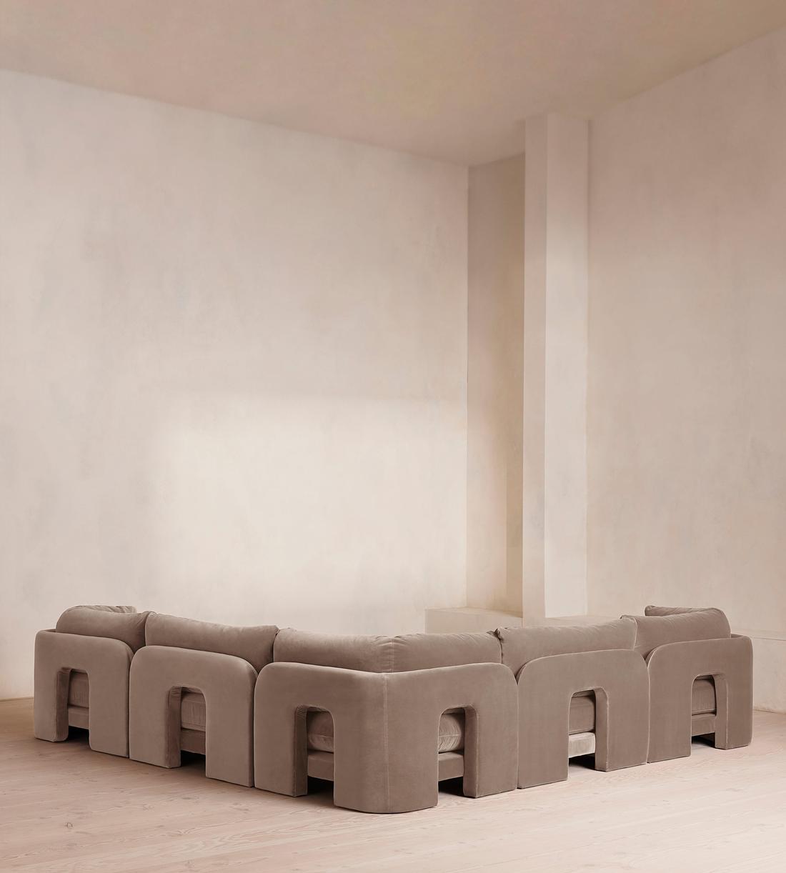 Odell Deeper Sit Sectional Sofa - Corner Sofa - Velvet Taupe US - Images - Image 4