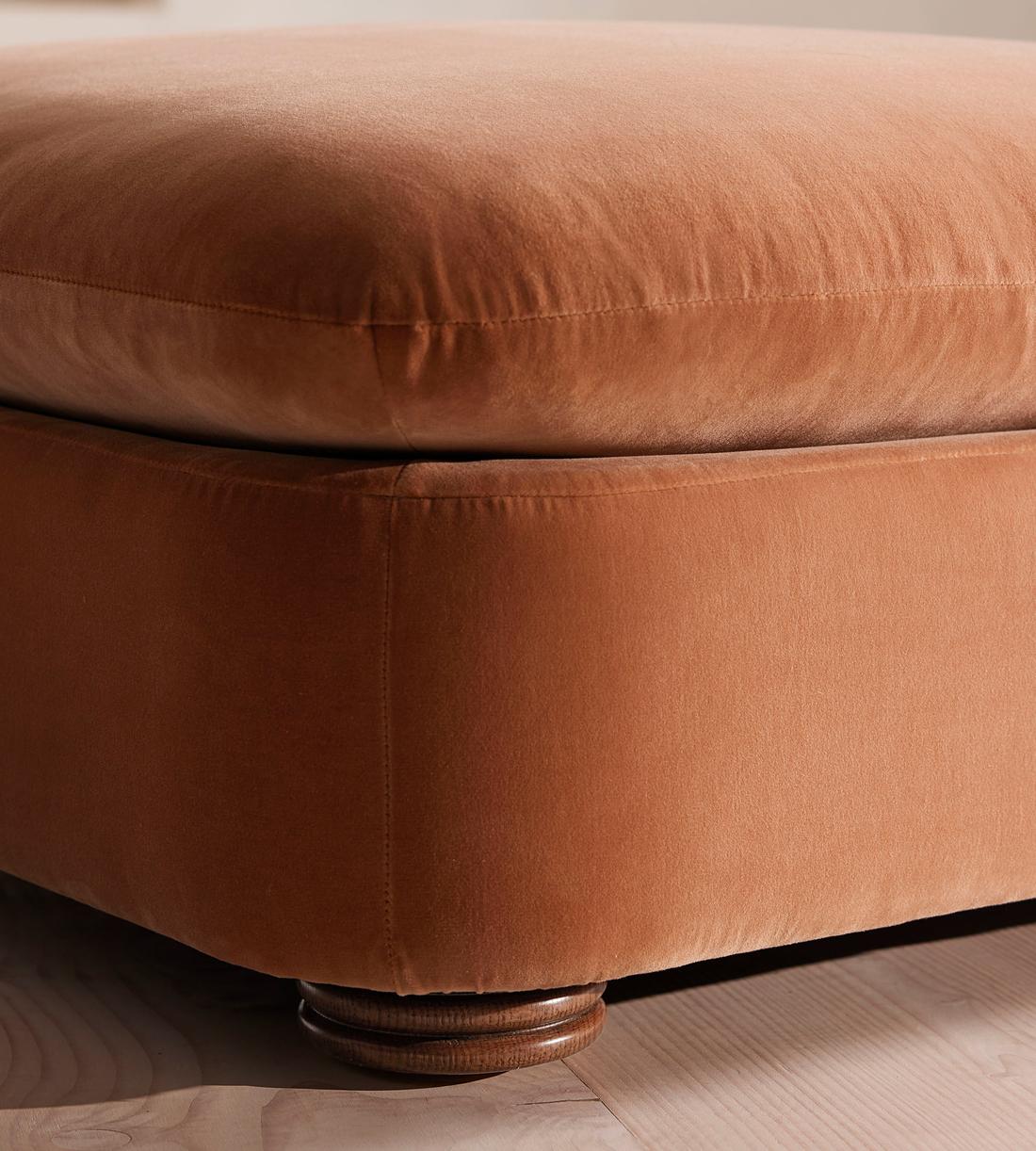 Rava Ottoman - Velvet - Antique Rose - Images - Image 5