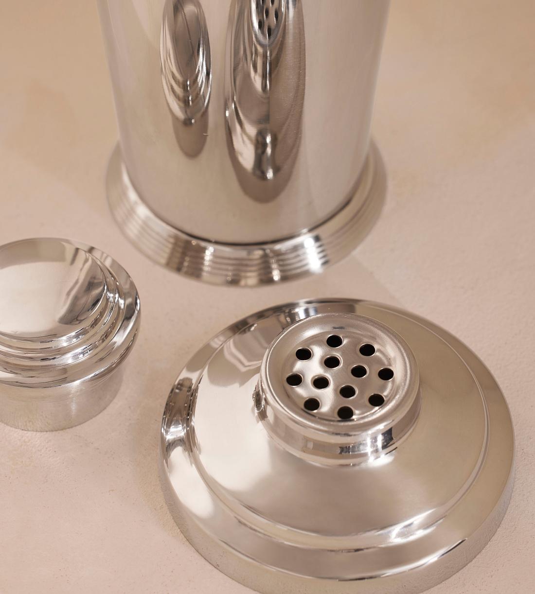 Beaumont Cocktail Shaker - Images - Image 4