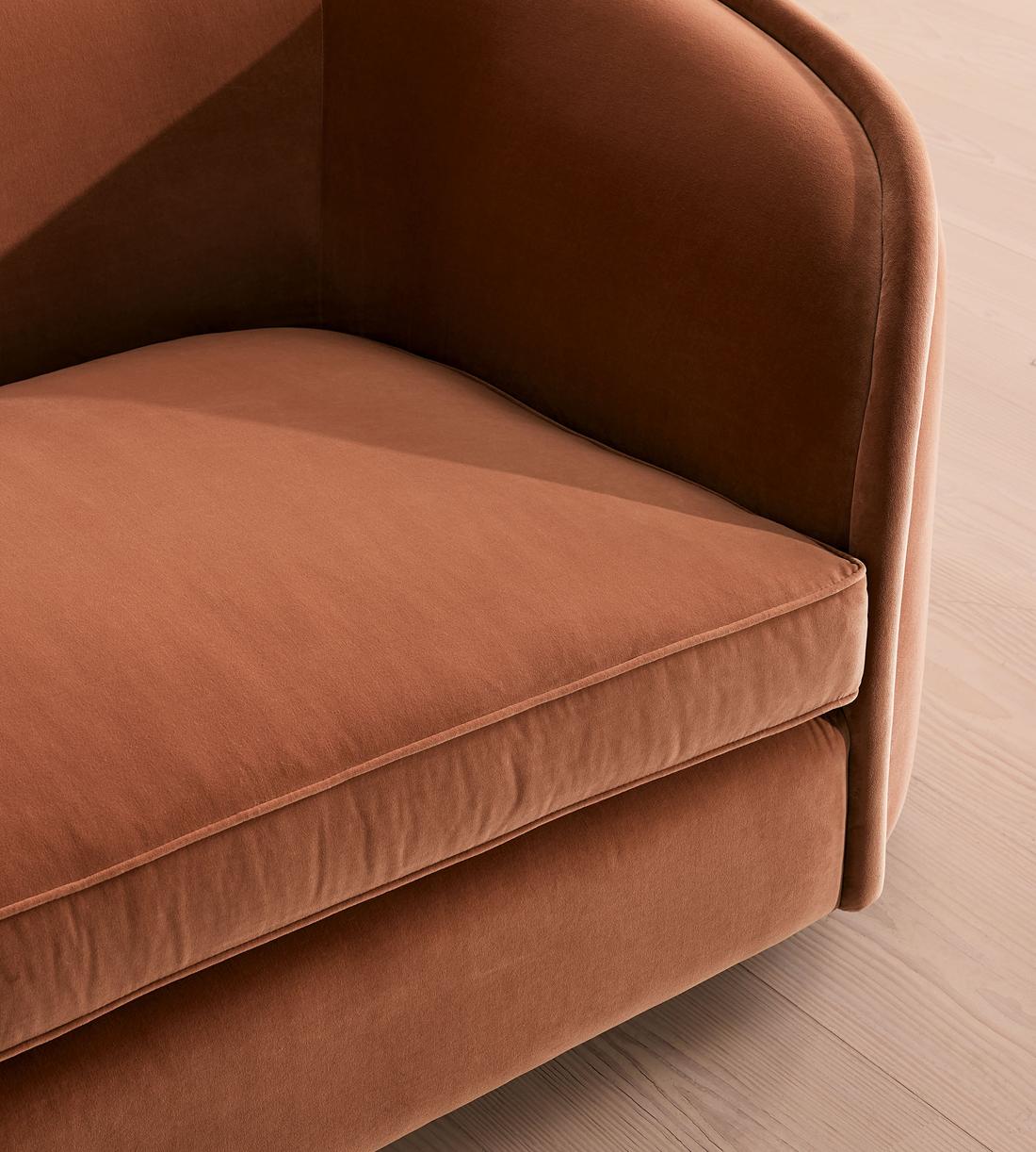 Conall Three Seater Sofa - Velvet - Antique Rose - Images - Image 5