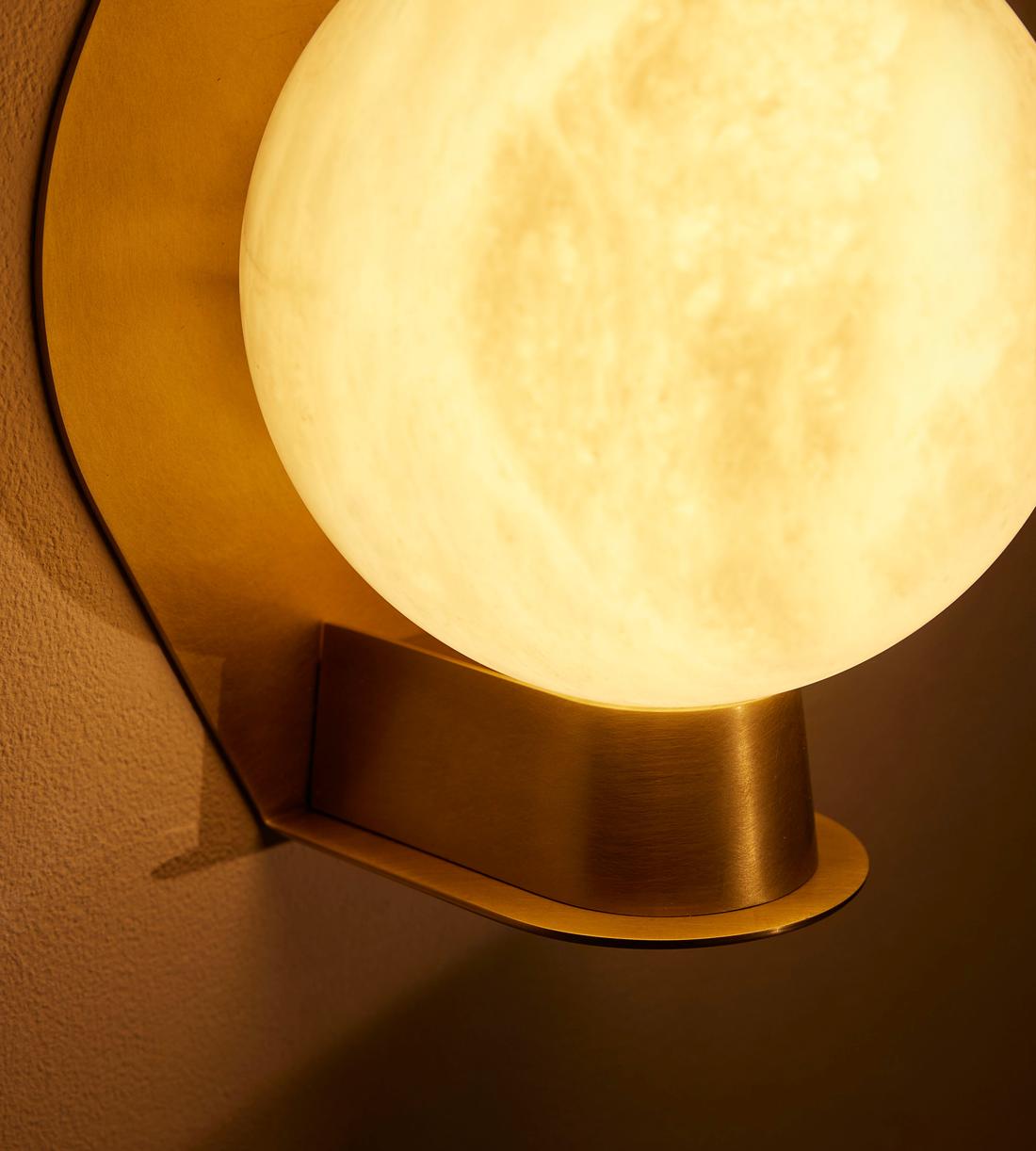 Enzo Wall Light - Large - US - Images - Image 3
