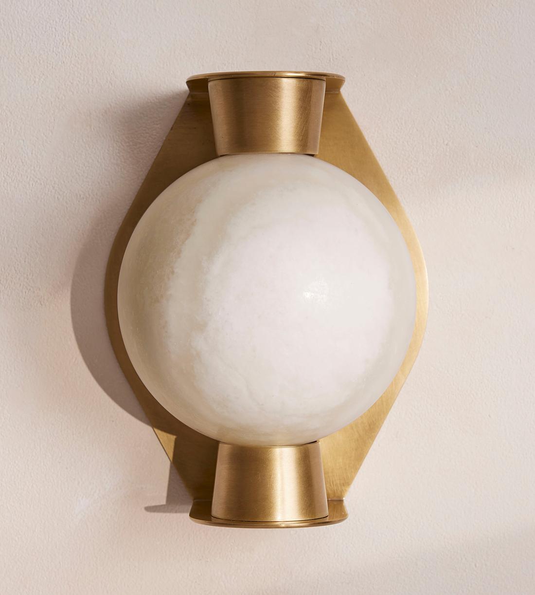 Enzo Wall Light - Large - US - Images - Image 4