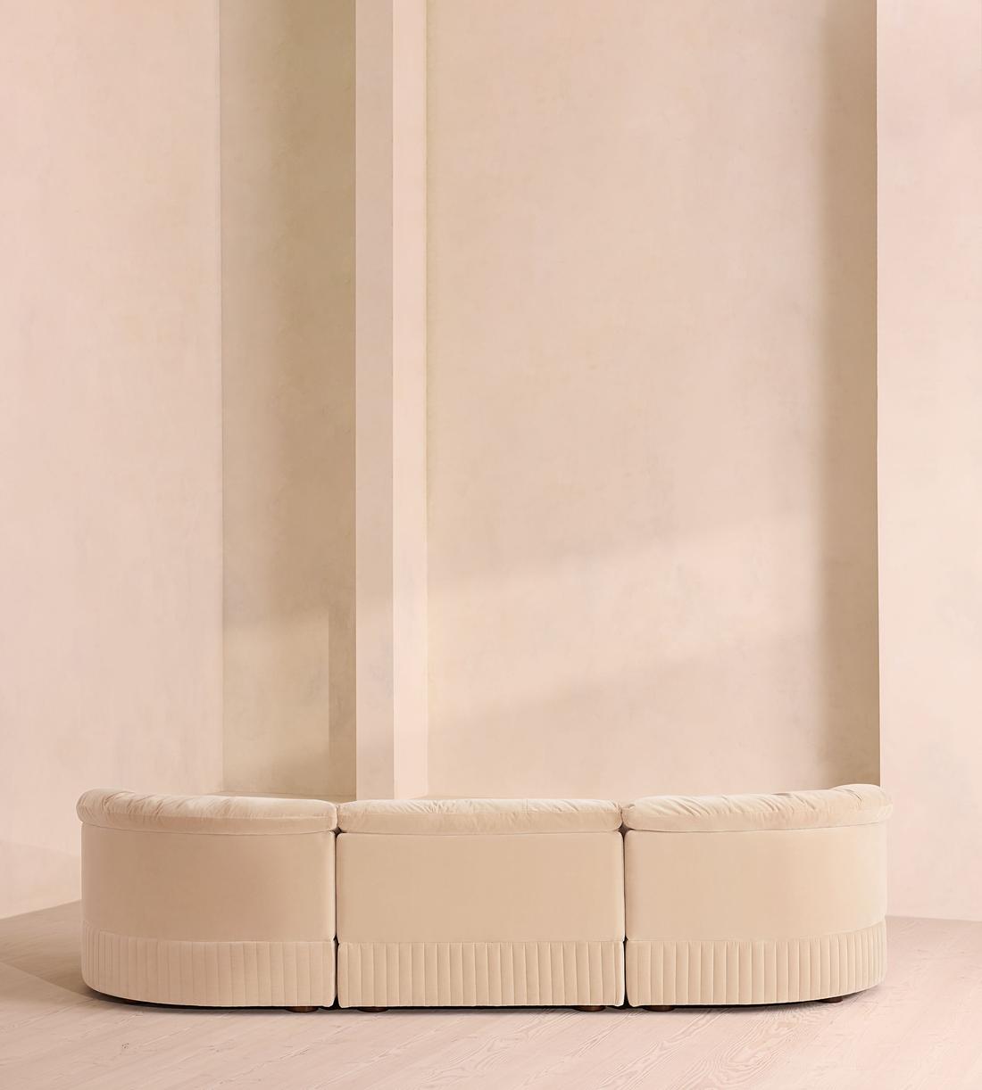 Oona Sectional Sofa - Four Seater - Velvet Porcelain - US - Images - Image 4