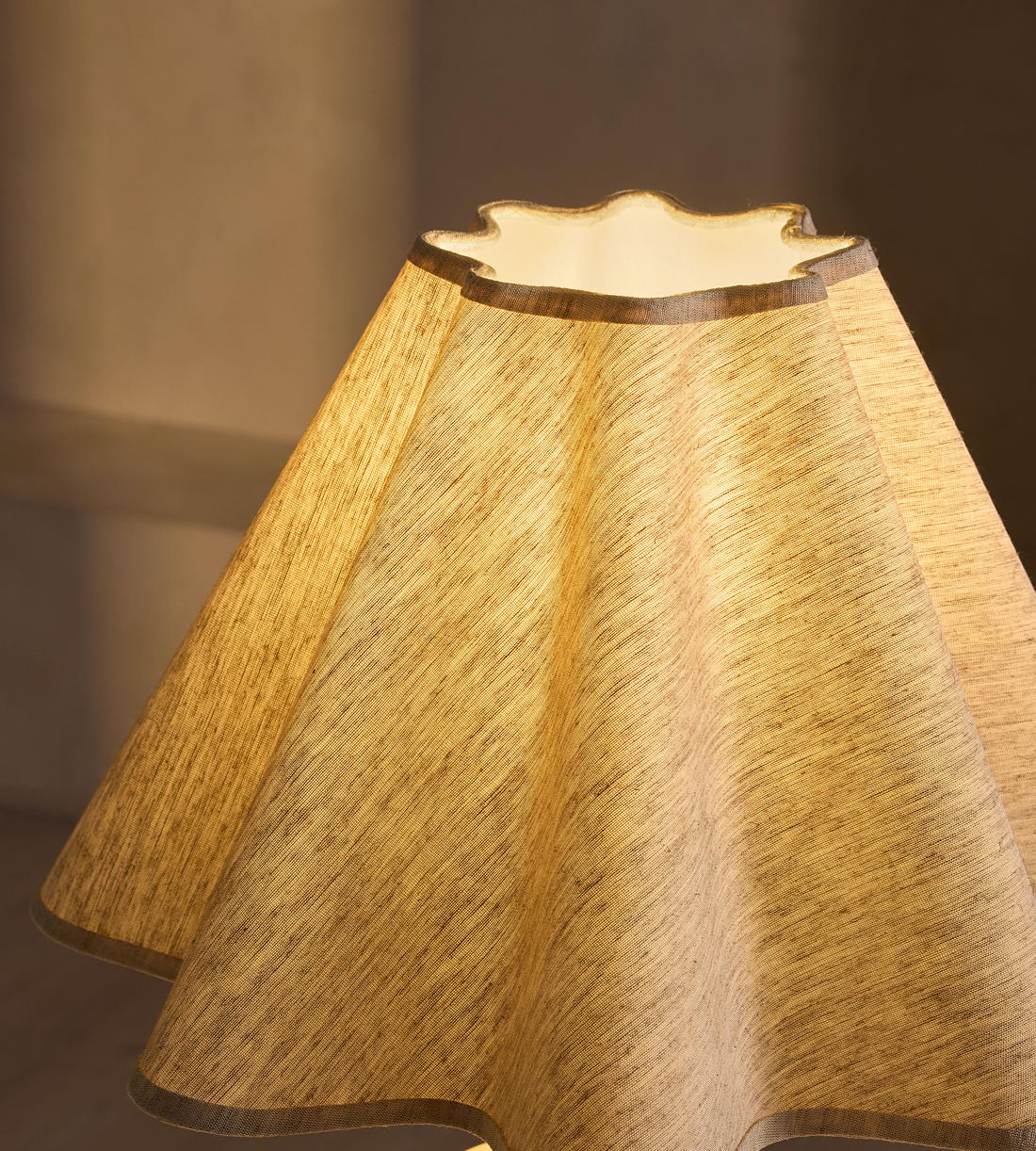 Natalia Table Lamp - US - Images - Image 4