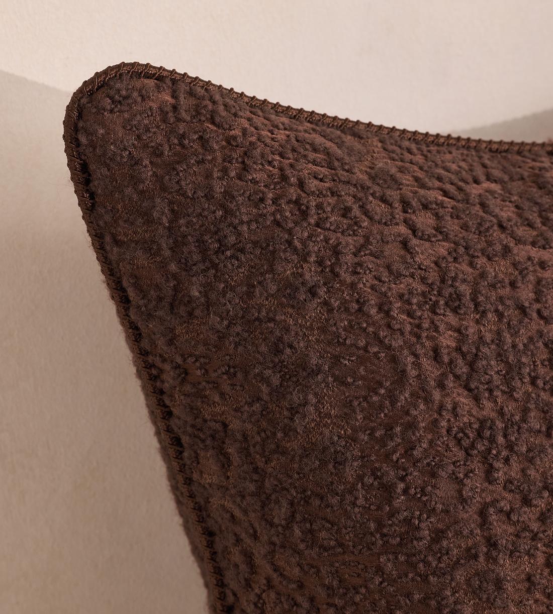 Penelope Square Cushion - Bordeaux - Images - Image 3