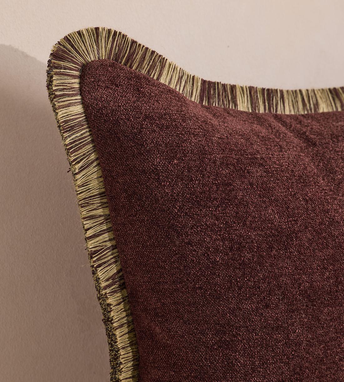Orlaine Square Cushion - Bordeaux - Images - Image 3