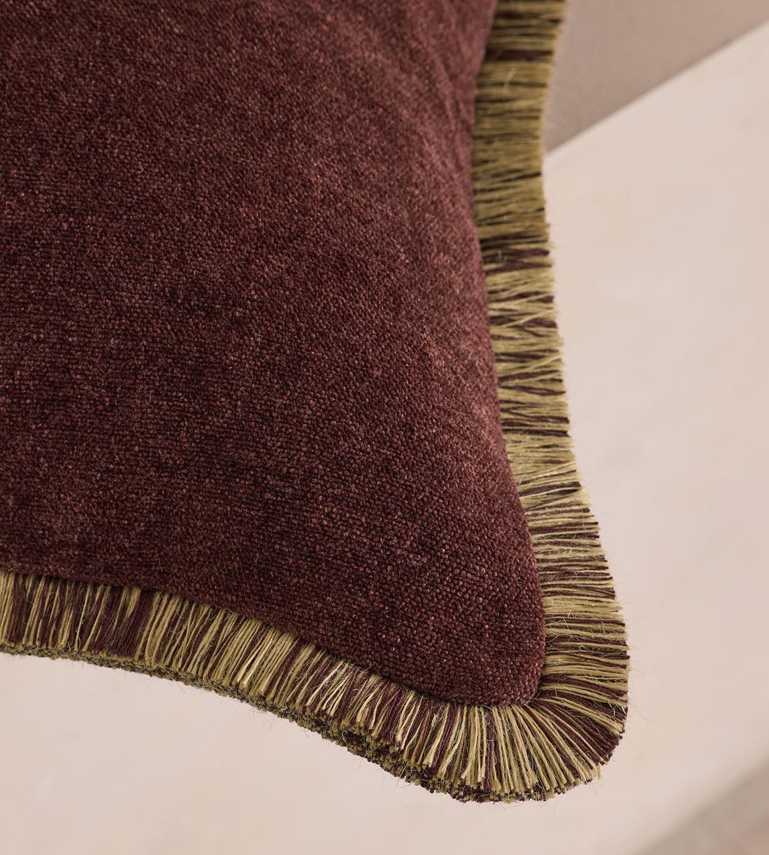 Orlaine Square Cushion - Bordeaux - Images - Image 4