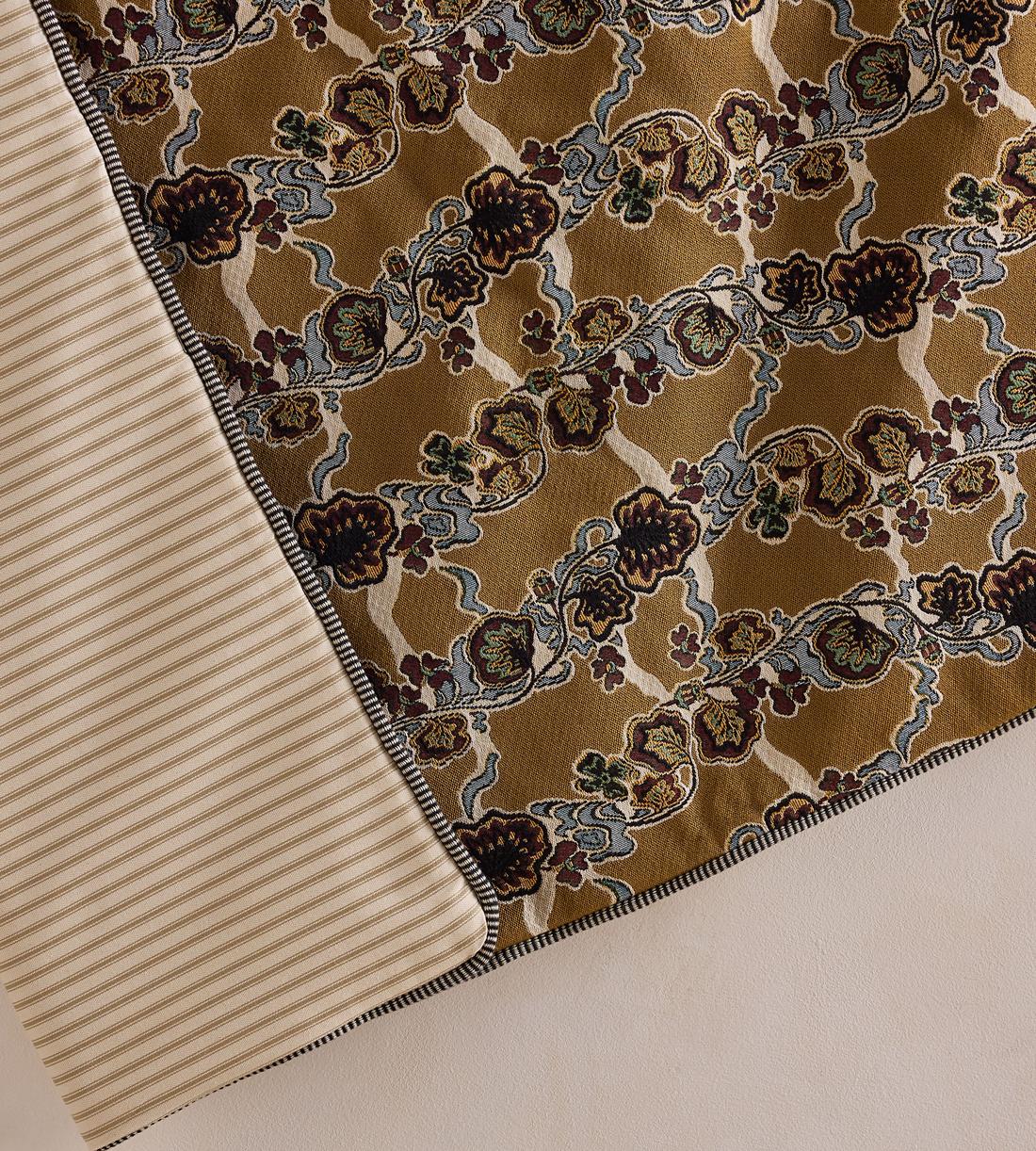 Echo Bedspread - 130 x 230cm - Images - Image 5