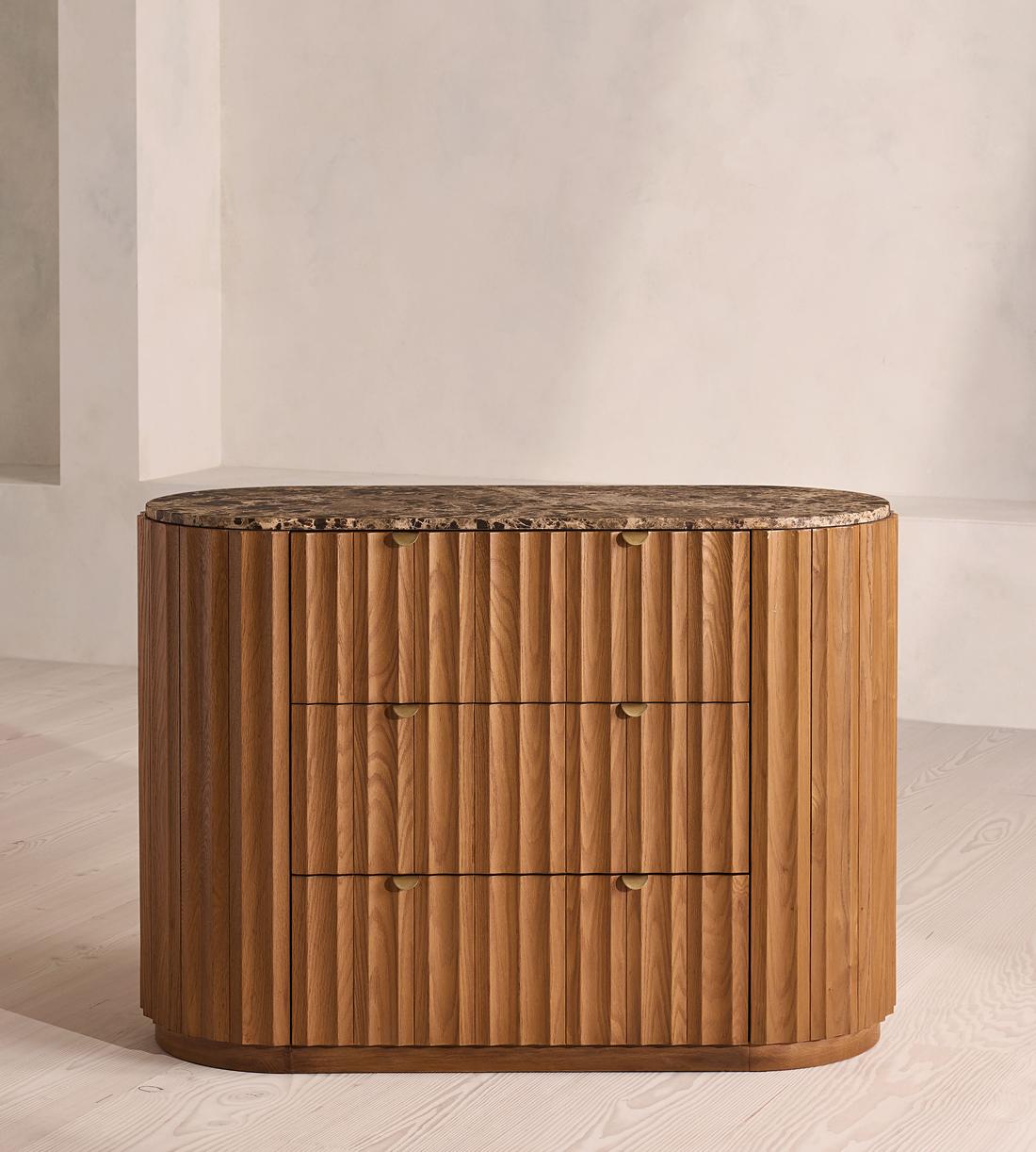 Railton Three Drawer Dresser - Listing - Image 2