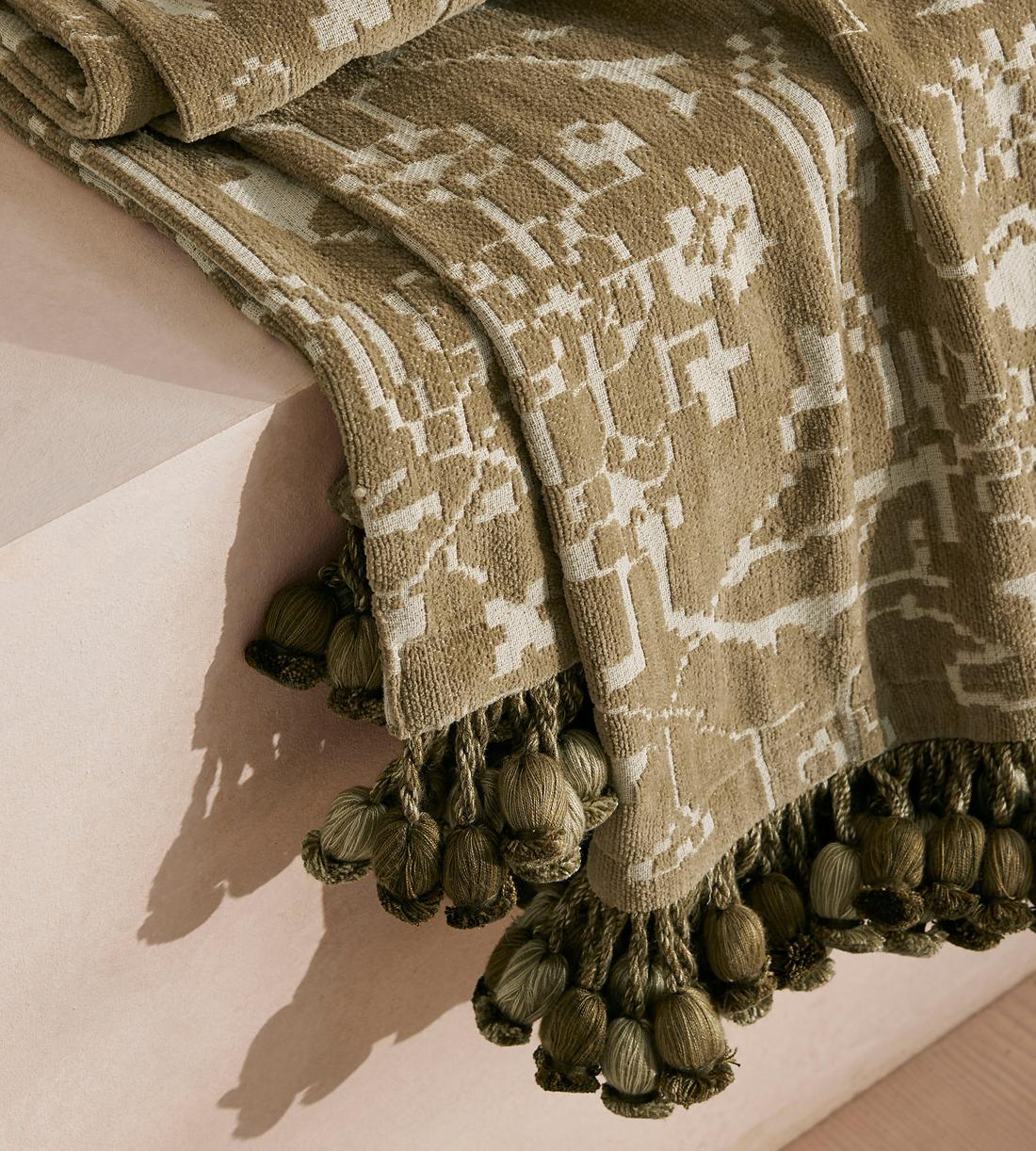 Silvanus Bedspread - 230 x 230cm - Images - Image 4