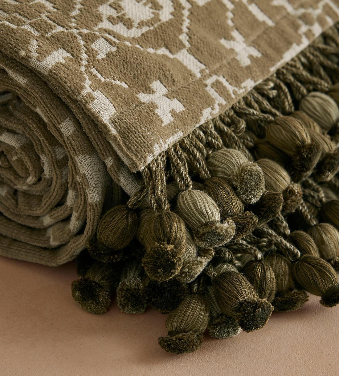 Silvanus Bedspread - 230 x 230cm - Images - Image 5