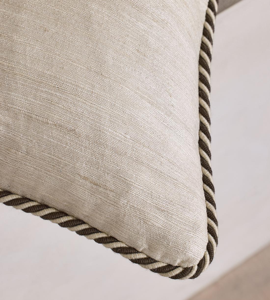 Florence Square Cushion - Chocolate - Images - Image 6