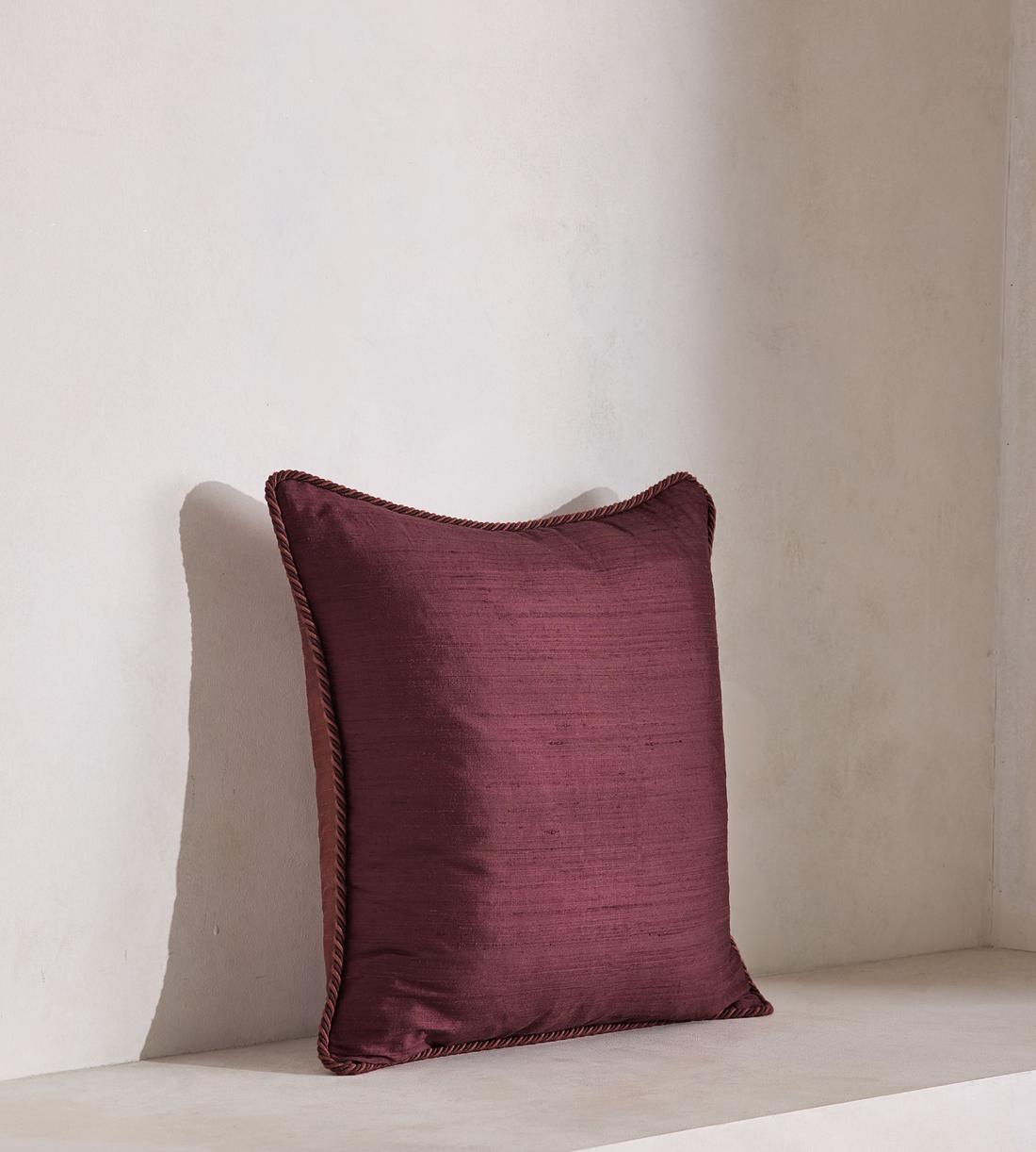 Florence Square Cushion - Bordeaux - Images - Image 5