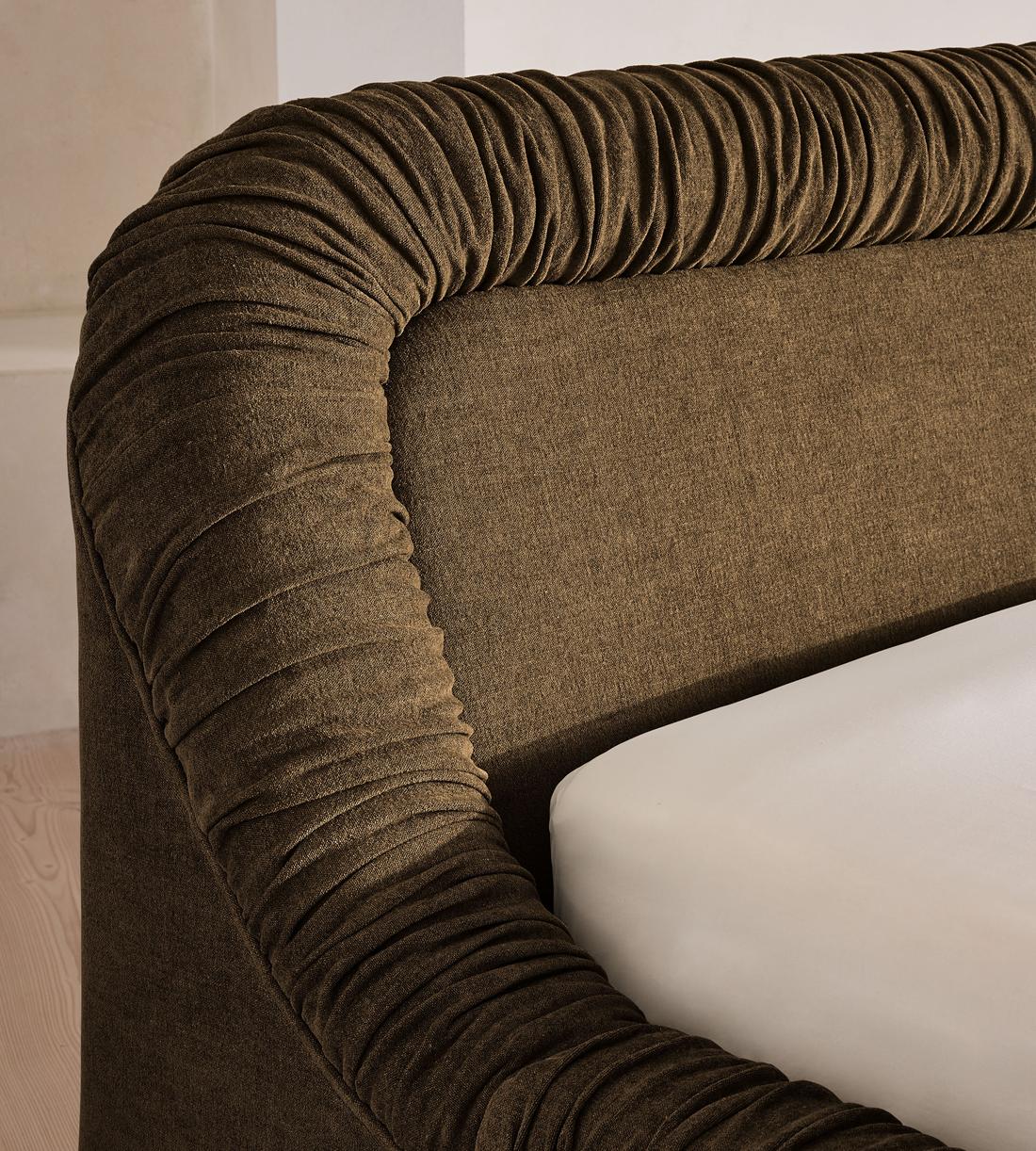 Vara Bed - Emperor - Linen Chenille - Chocolate - Images - Image 5
