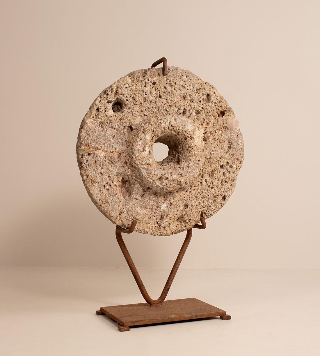 Vintage Wheel Sculpture - Stone - France - Images - Image 3