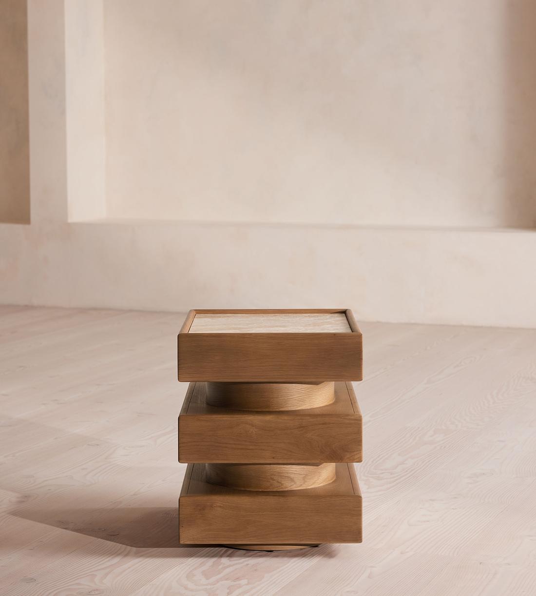 Flynn Side Table - Lacorado Marble - Images - Image 5