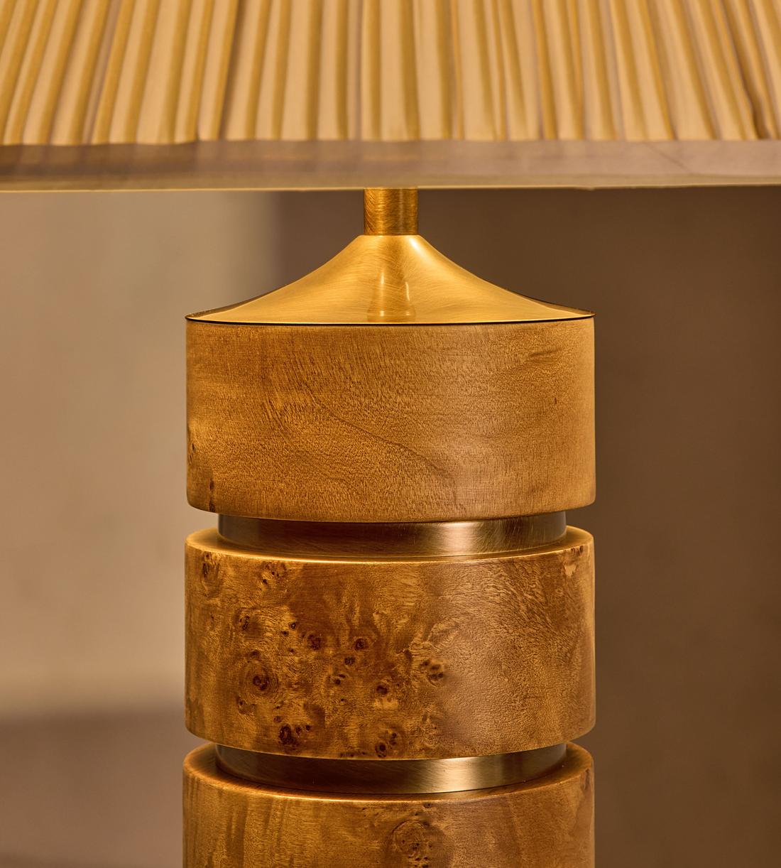 Clover Table Lamp - Mappa Burl - UK - Images - Image 4