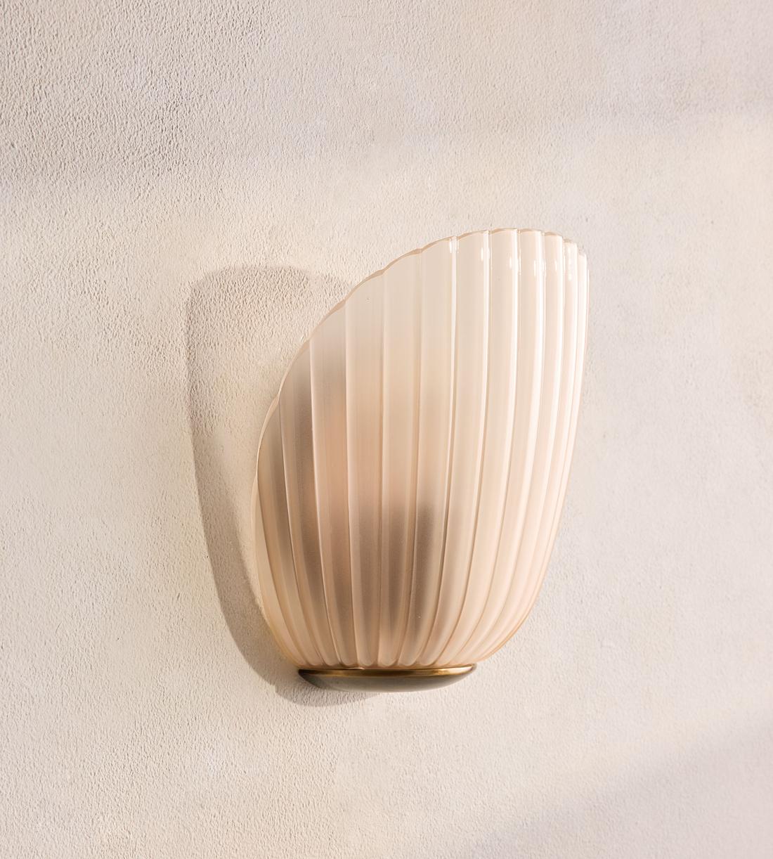 Juliette Wall Light - US - Images - Image 3