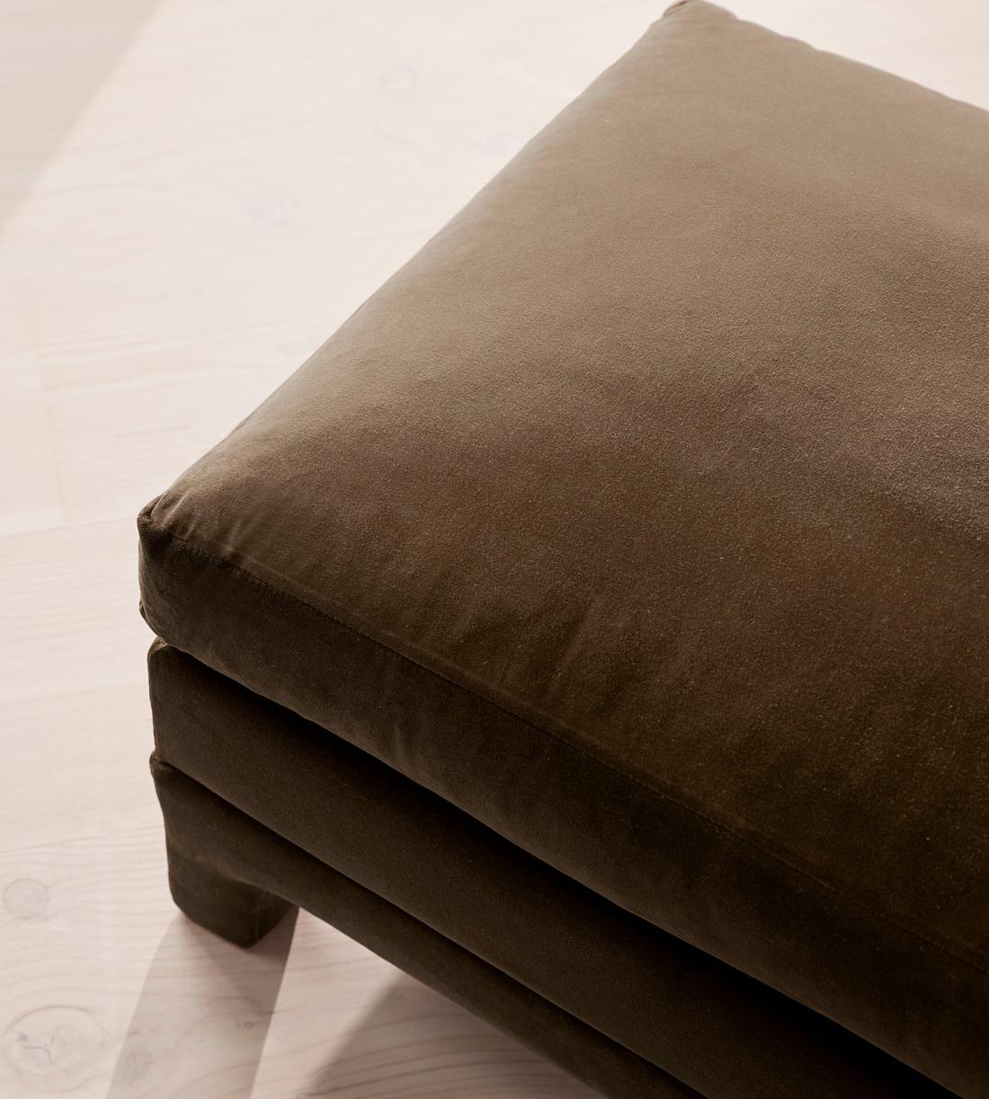 Ashford Ottoman - Velvet - Chocolate - Images - Image 4